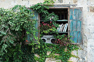 网传《寂静岭：短信》新截图 恐怖大楼内发短信